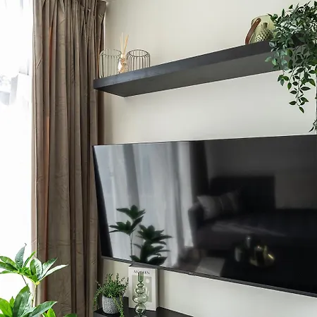 Modern With Wi-fi - * Tilburg