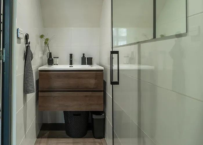 Modern With Wi-fi - * Τίλμπουργκ