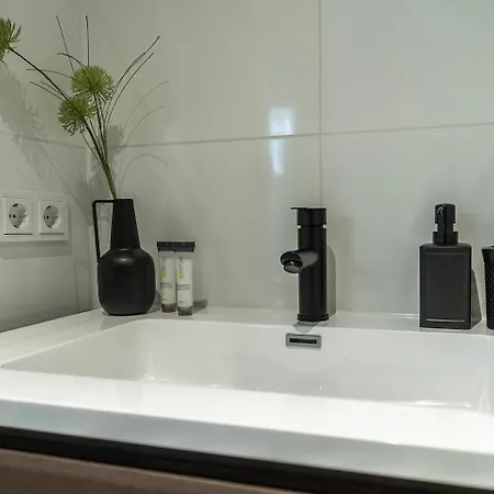 Modern With Wi-fi - * 튈뷔르흐