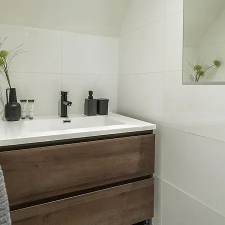 아파트 Modern With Wi-fi -